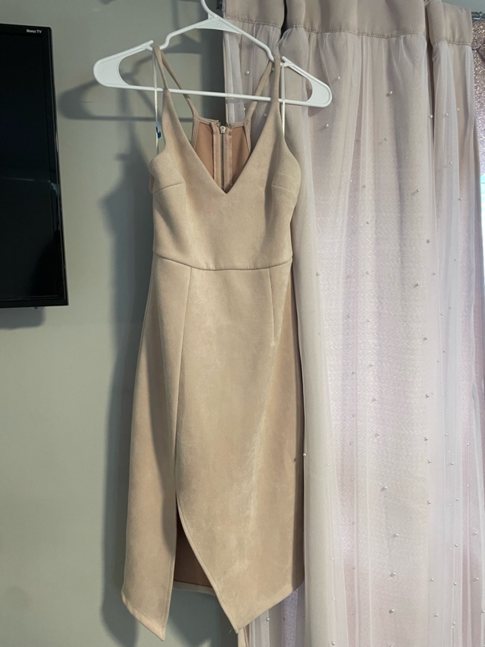 Elegant Seek the Label V-Neck Spaghetti Strap Dress in Beige